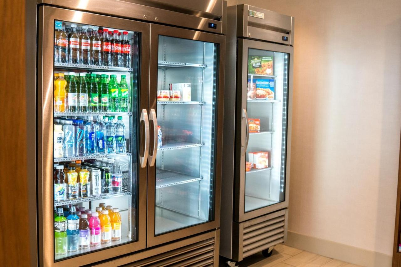 Holiday Inn Express & Suites - Brandon By Ihg Ngoại thất bức ảnh