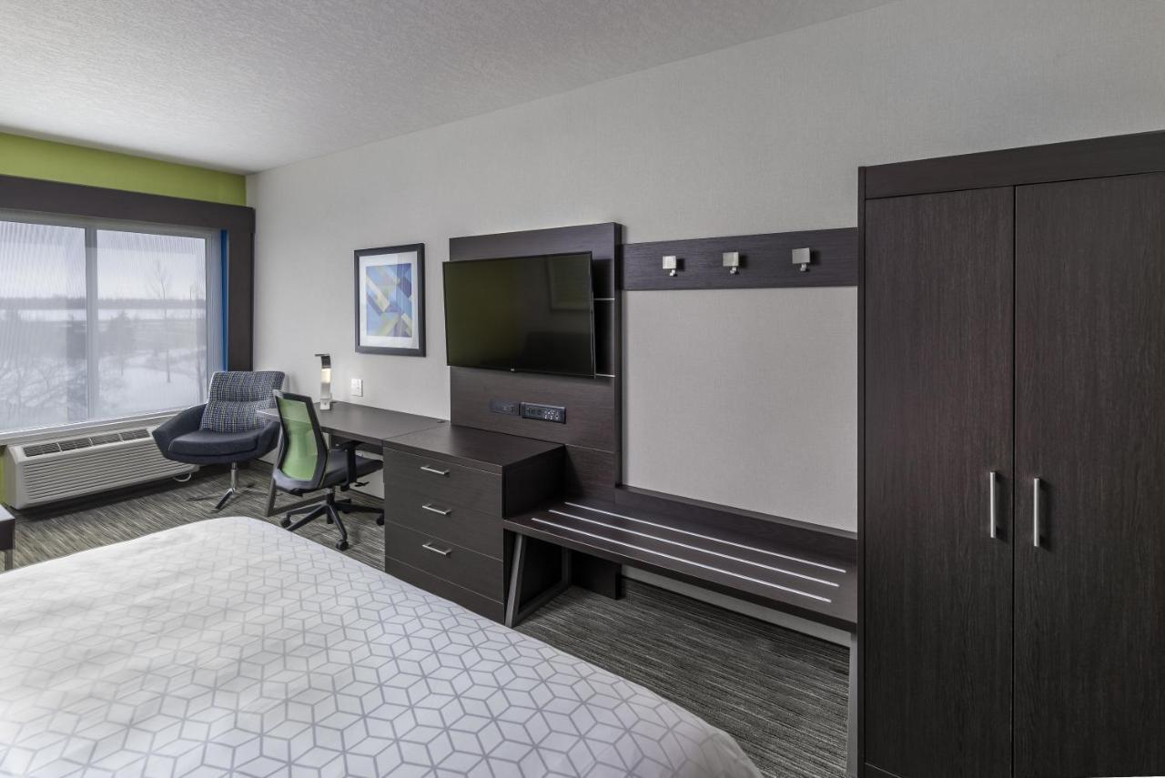 Holiday Inn Express & Suites - Brandon By Ihg Ngoại thất bức ảnh