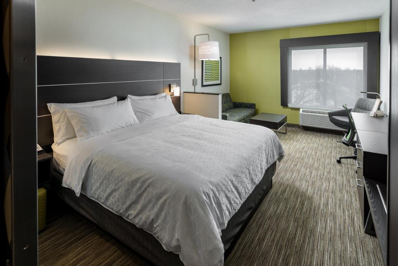 Holiday Inn Express & Suites - Brandon By Ihg Ngoại thất bức ảnh