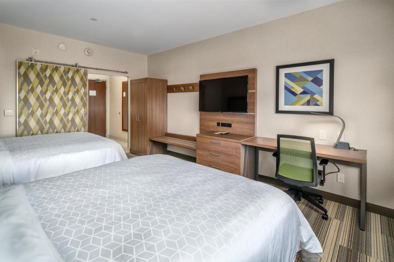 Holiday Inn Express & Suites - Brandon By Ihg Ngoại thất bức ảnh