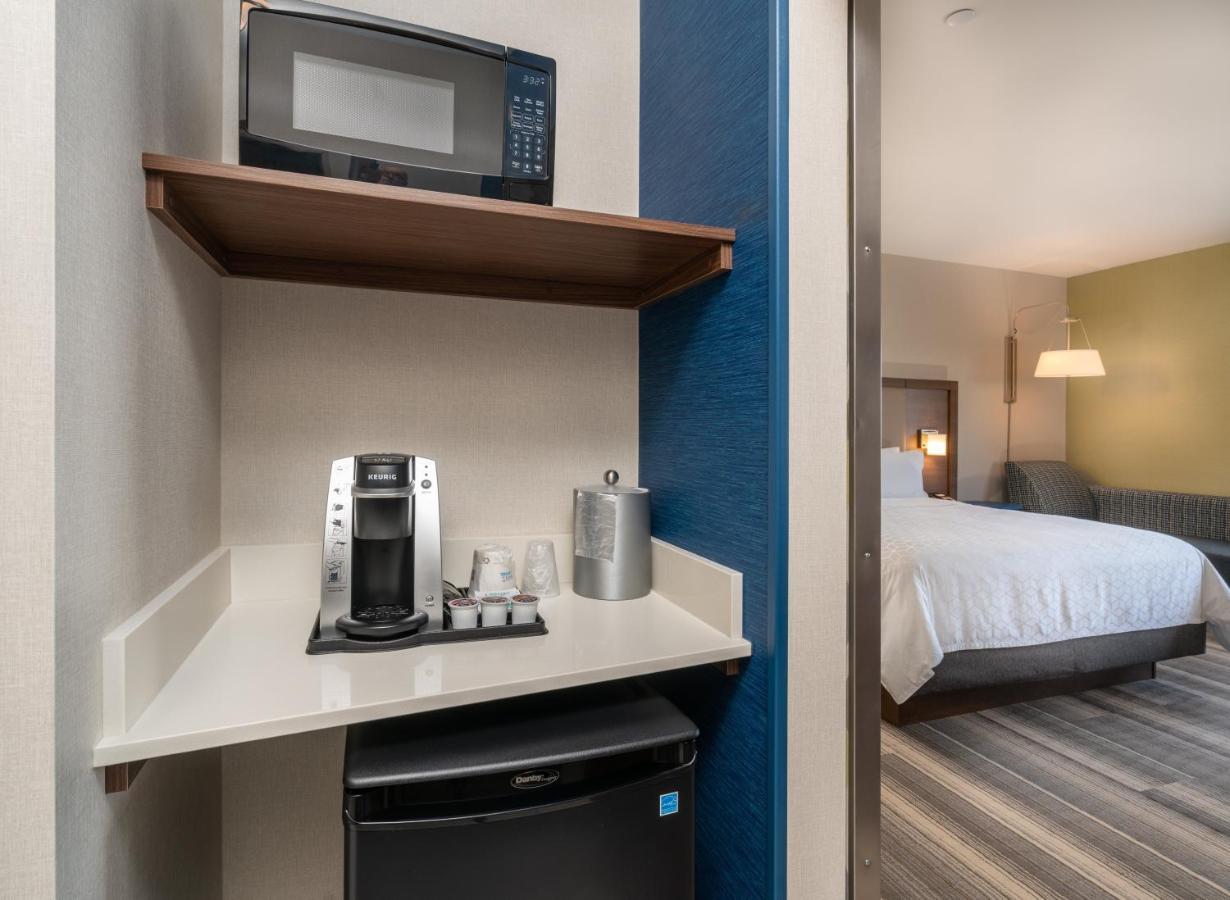 Holiday Inn Express & Suites - Brandon By Ihg Ngoại thất bức ảnh