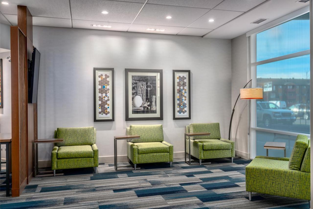 Holiday Inn Express & Suites - Brandon By Ihg Ngoại thất bức ảnh