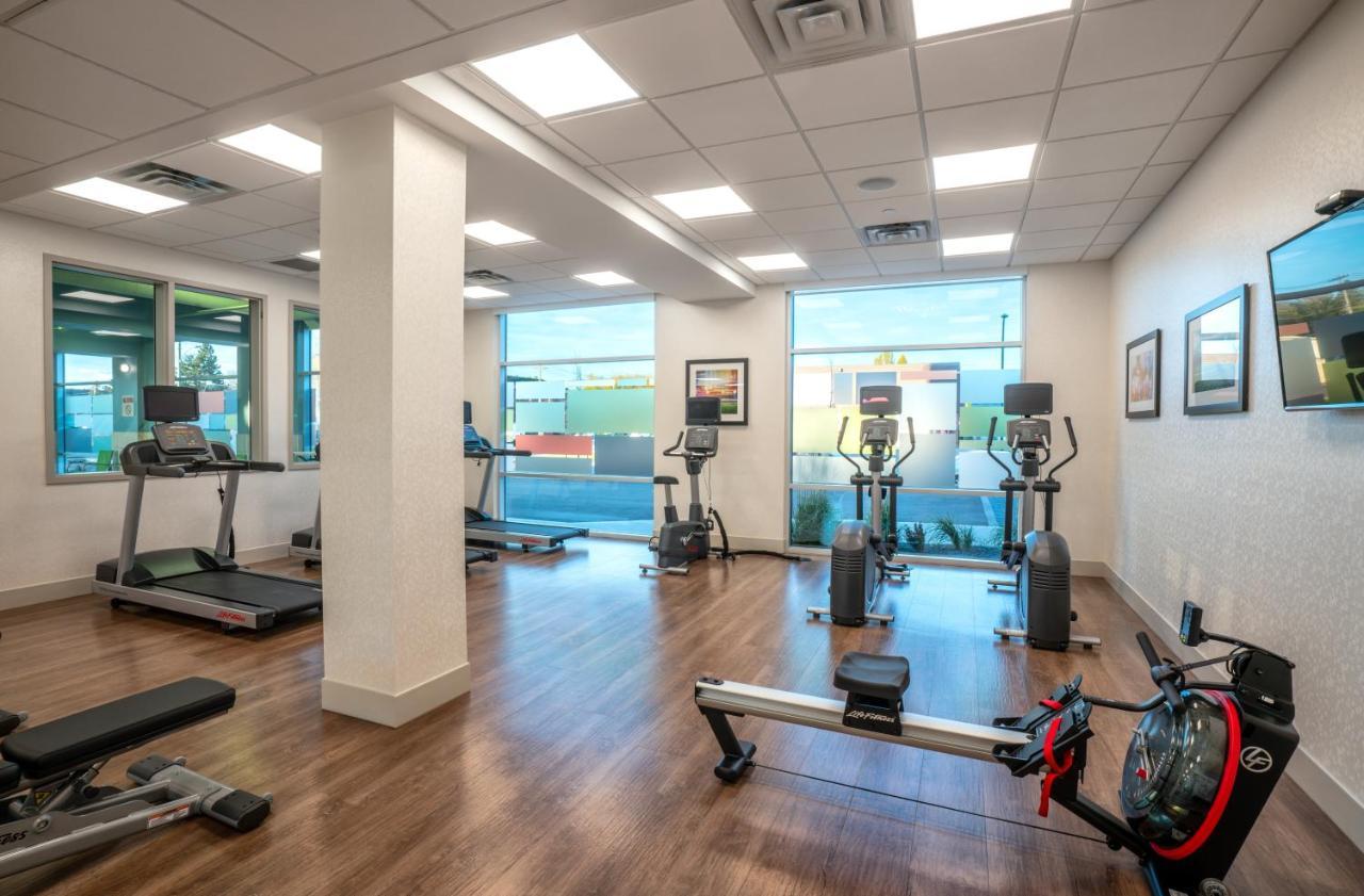 Holiday Inn Express & Suites - Brandon By Ihg Ngoại thất bức ảnh