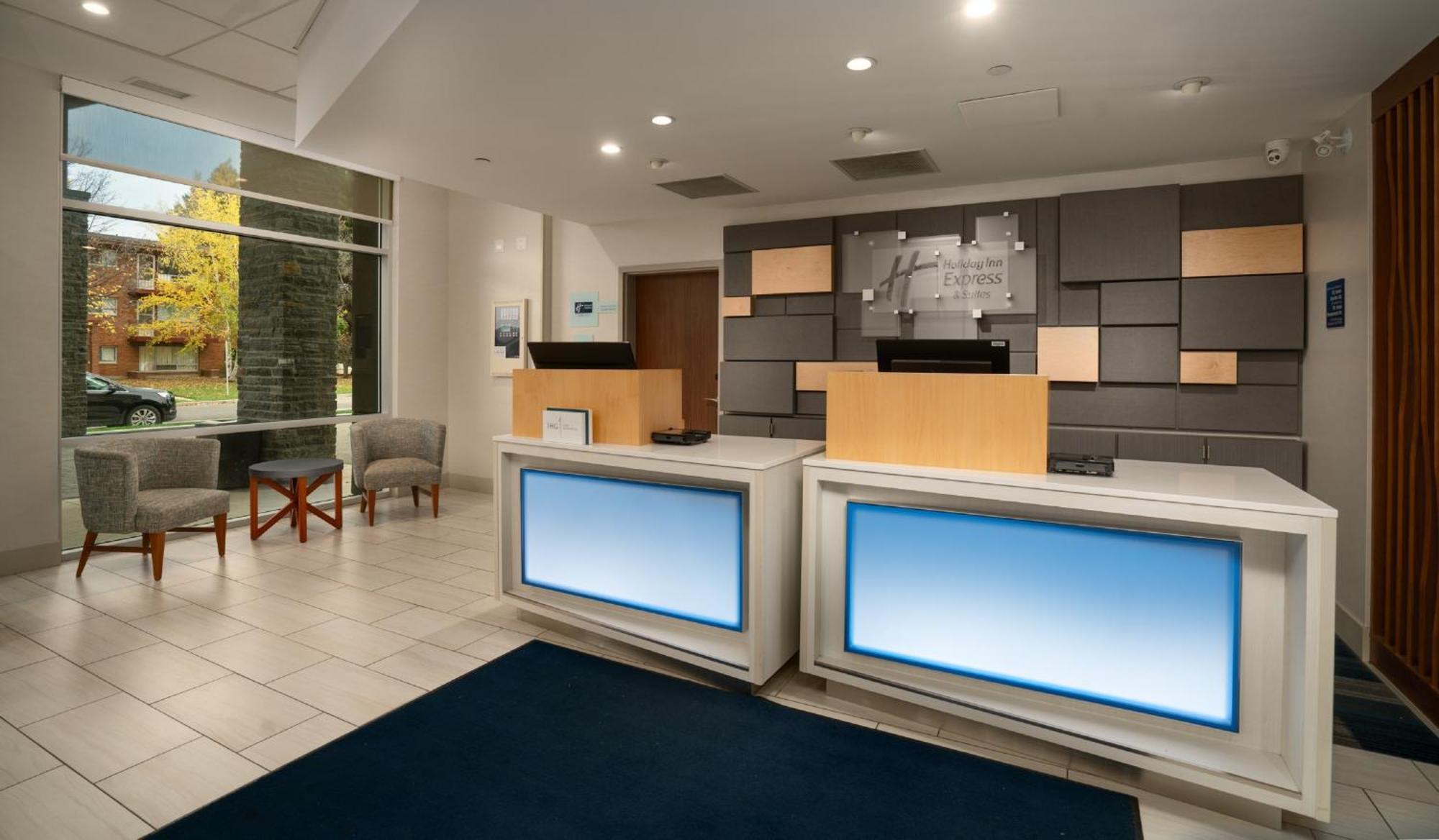 Holiday Inn Express & Suites - Brandon By Ihg Ngoại thất bức ảnh